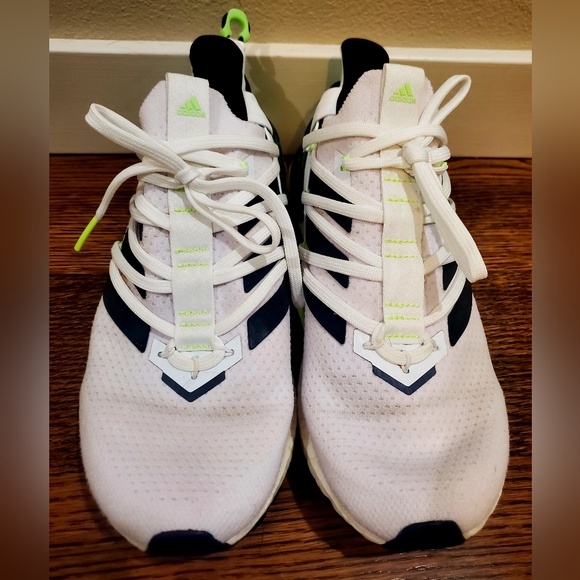 Men's Adidas Continental UltraBoost tennis shoes size 9 - Picture 2 of 11